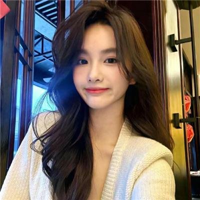 穿越有方：读心术暴君是我裙下臣